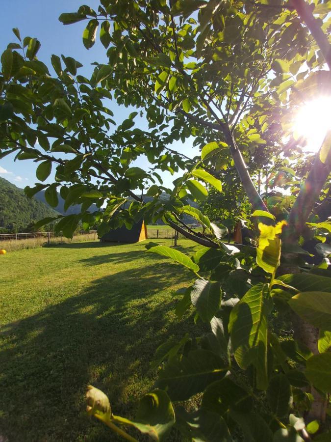 Готель Glamping Hiske Petrin Толмин Екстер'єр фото